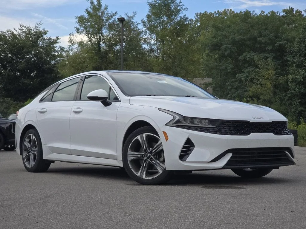 Used 2024 White Kia EX image 2