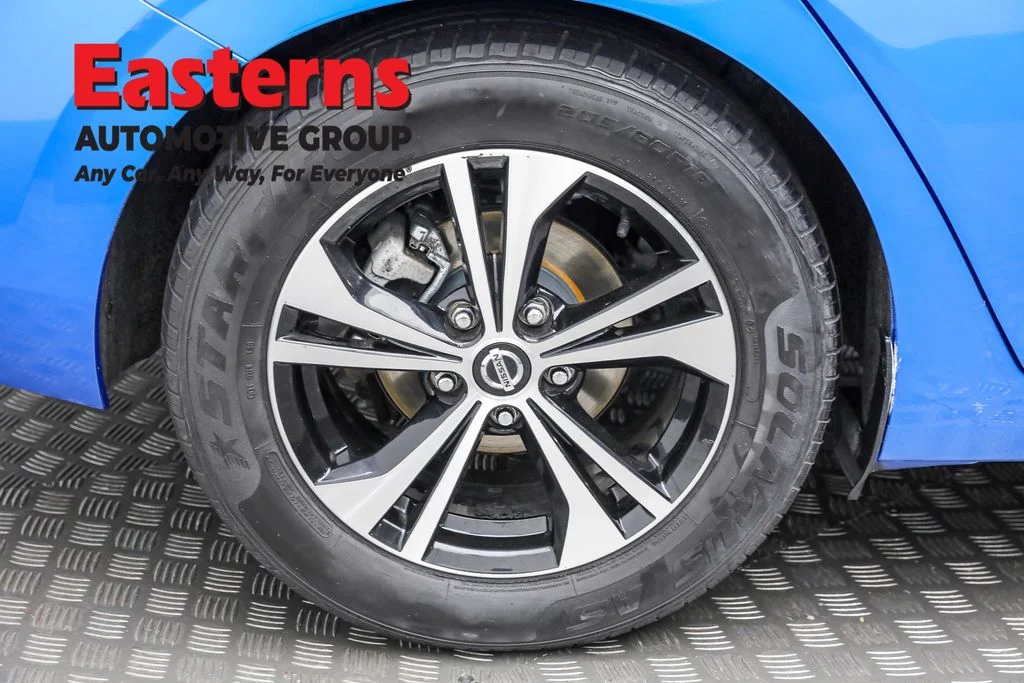 Used 2021 Blue Nissan SV image 28