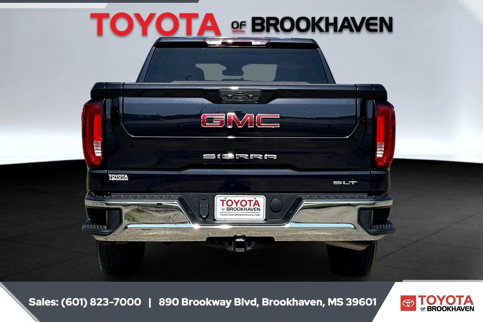 Used 2024 Titanium Rush Metallic GMC SLT image 4