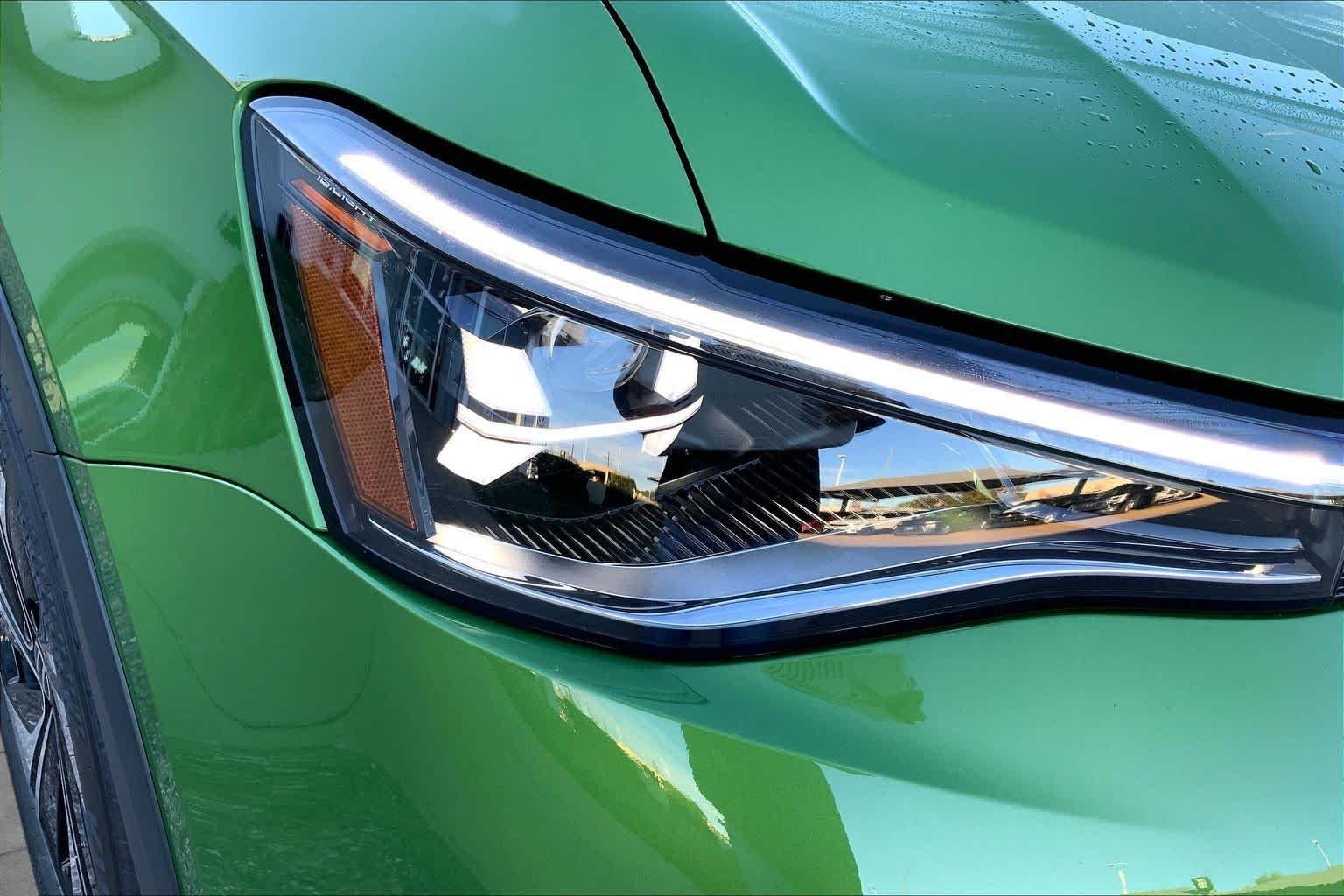 New 2027 Bright Moss Gre Volkswagen SE image 13