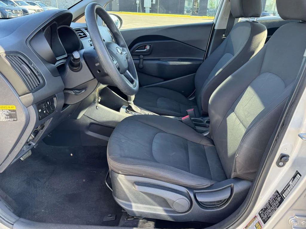 Used 2015 Silver Kia LX image 14