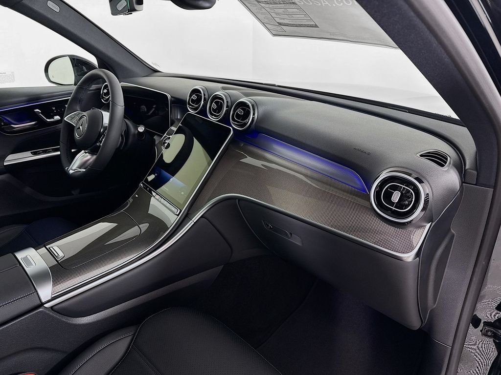 Used 2026 Black Mercedes-Benz GLC 300 image 28