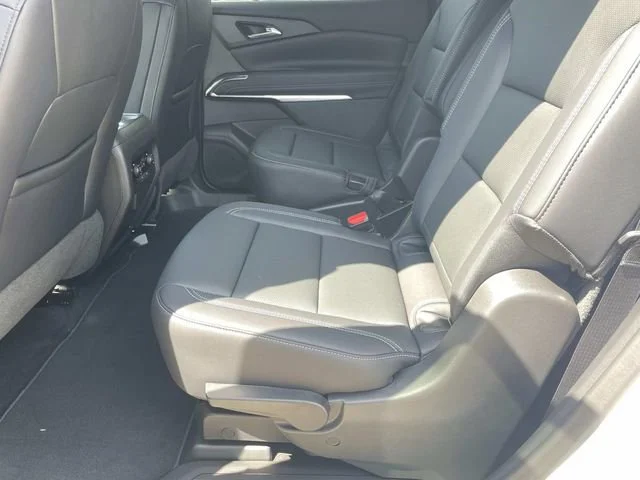 2026 Chevrolet Traverse LT - Photo 11