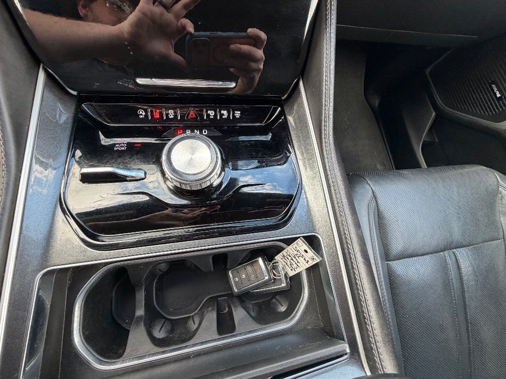 Used 2022 Baltic Gray Metallic Clearcoat Jeep Series I image 28