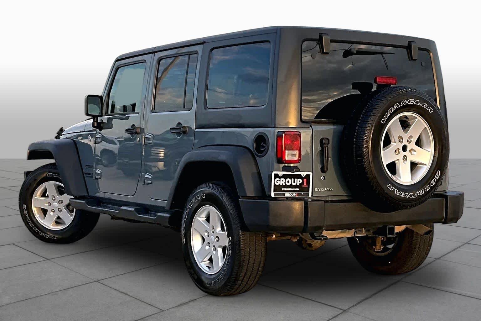 Used 2015 Anvil Clearcoat Jeep Sport image 12