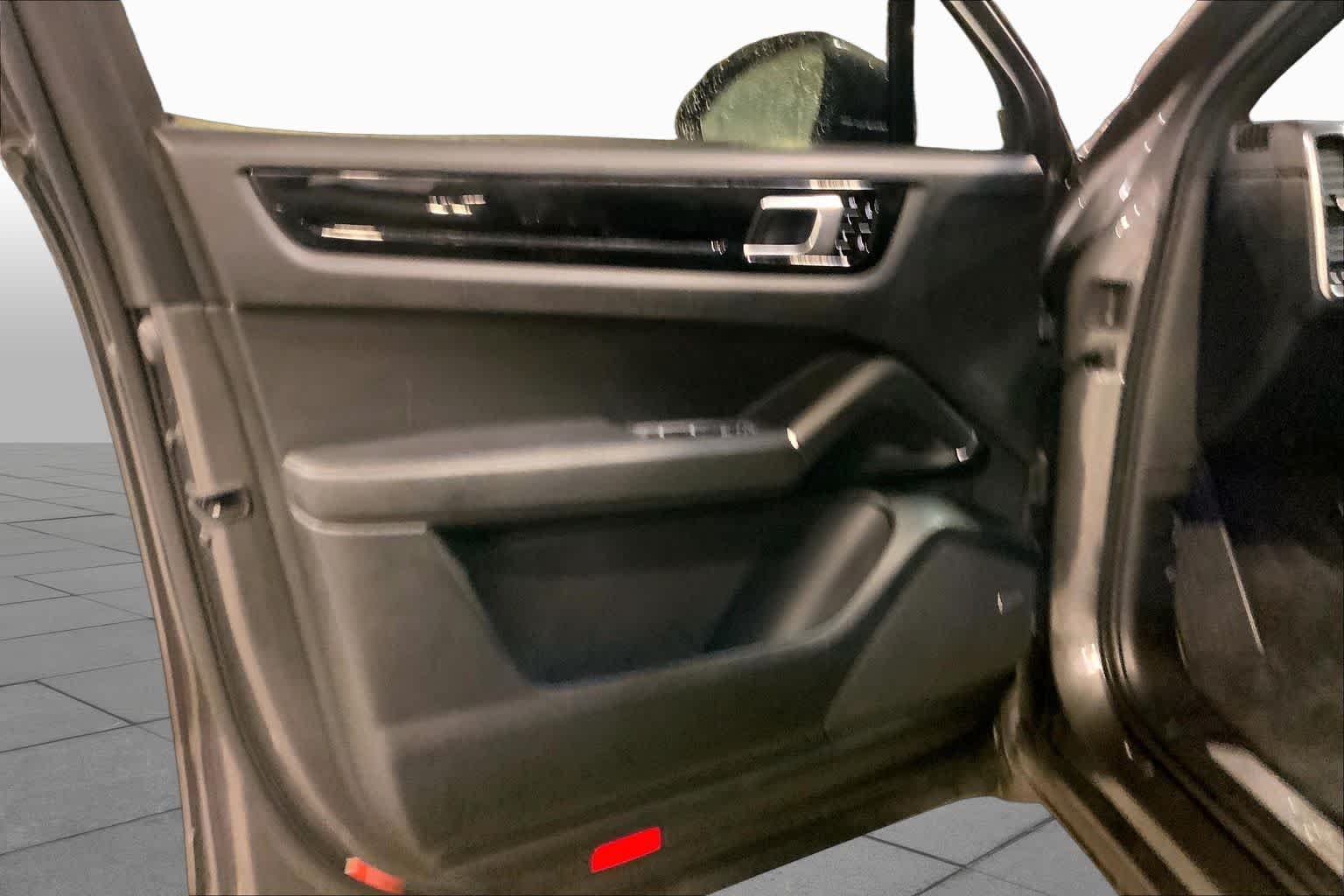 Used 2021 Quartzite Grey Metallic Porsche  image 20