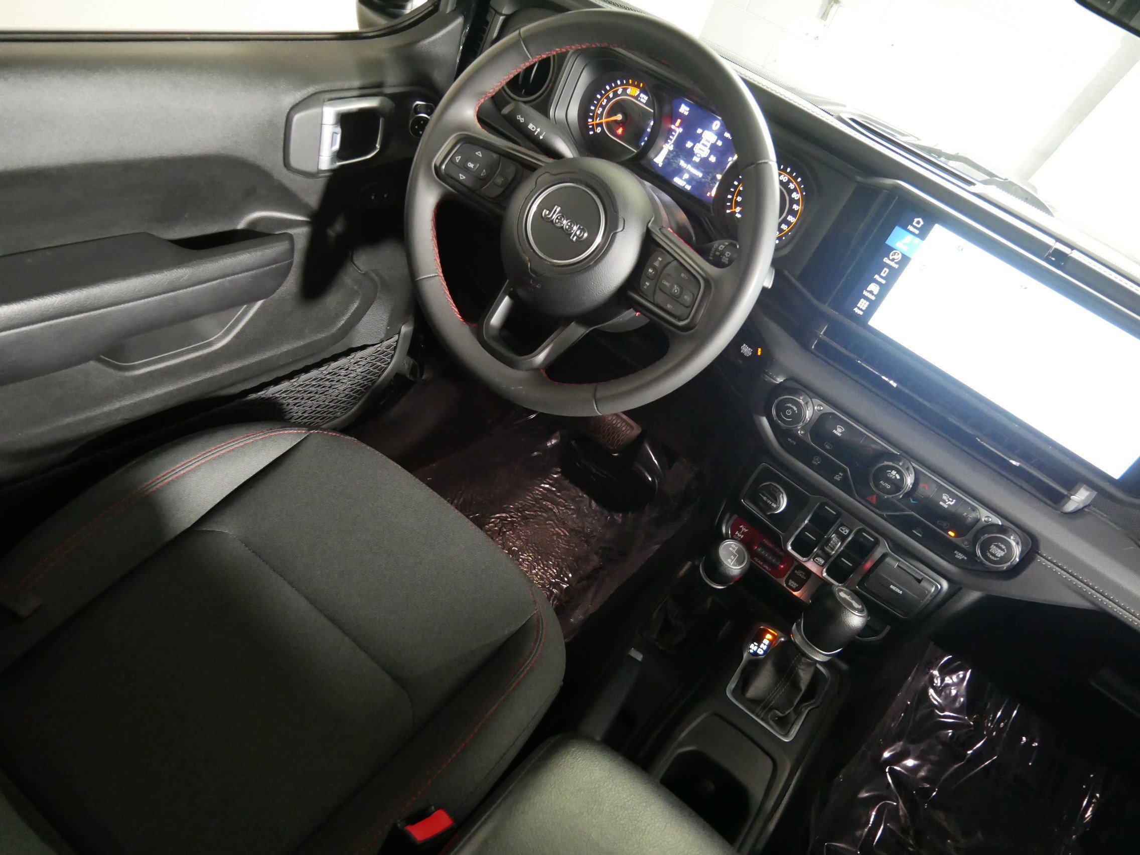 2024 Jeep Wrangler 4-Door Rubicon - Photo 9