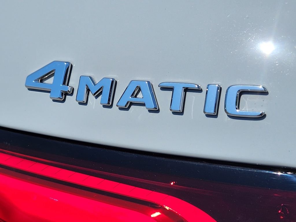 New 2026 MANUFAKTUR Alpine Grey Mercedes-Benz GLC 300 4MATIC® image 9