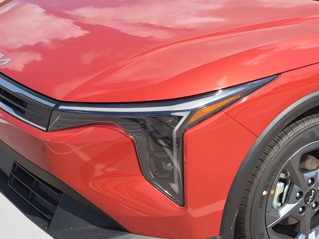 2025 Kia K4 LXS - Photo 10