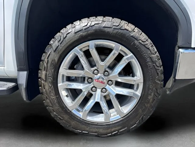 Used 2020 White GMC SLT image 42