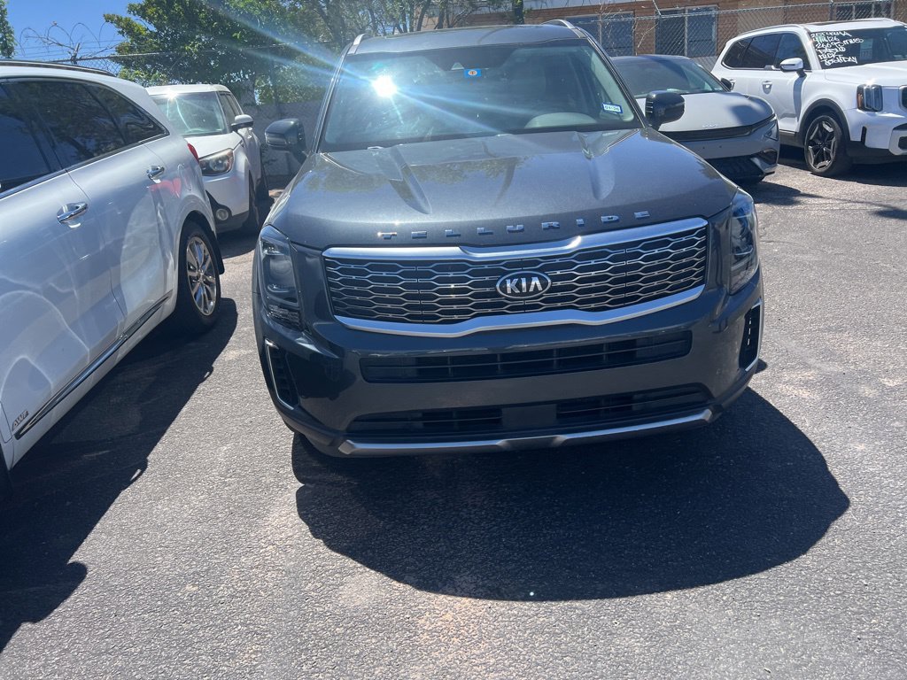 Used 2020 Gray Kia EX image 4