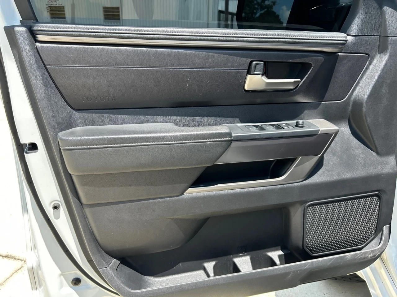 Used 2023 White Toyota SR5 image 9