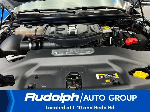 Used 2024 Silver Jeep Base image 26