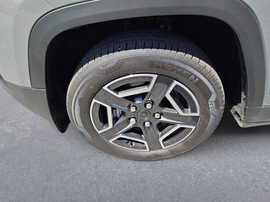 New 2026 Sting-Gray Clearcoat Jeep Laredo image 9