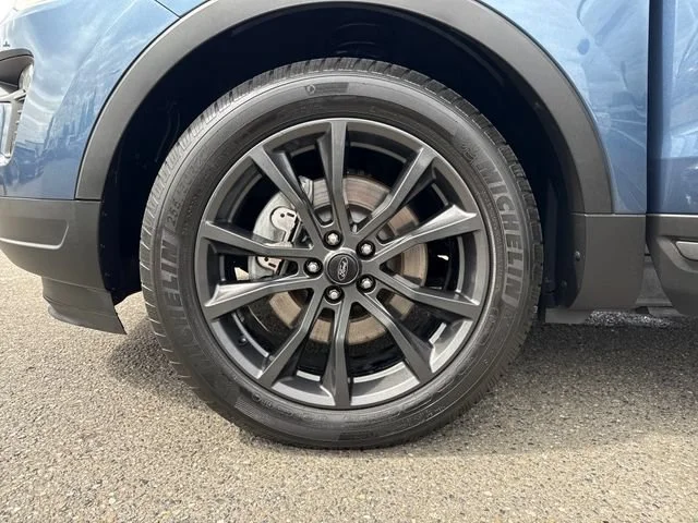 Used 2018 Blue Metallic Ford XLT image 28