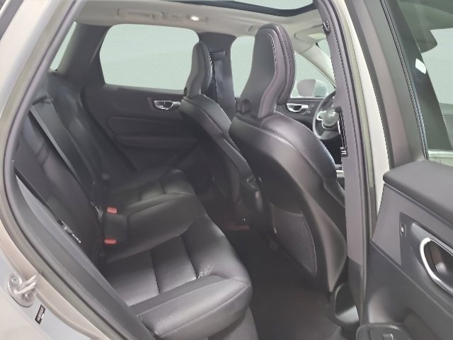 2023 Volvo XC60 Plus - Photo 15