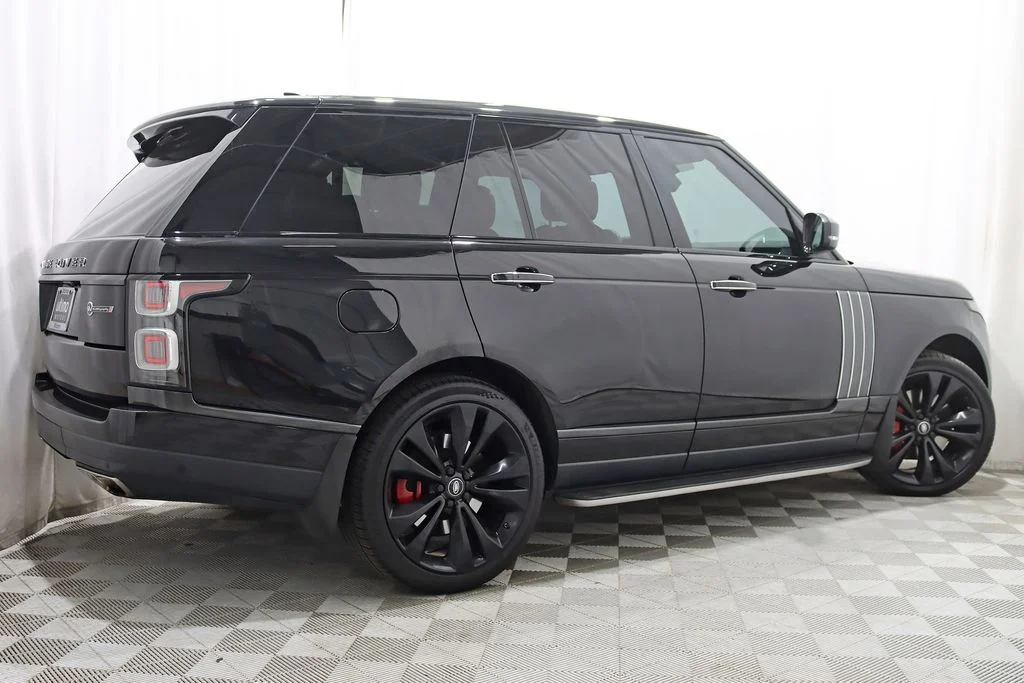 Used 2021  Land Rover SVAutobiography image 9
