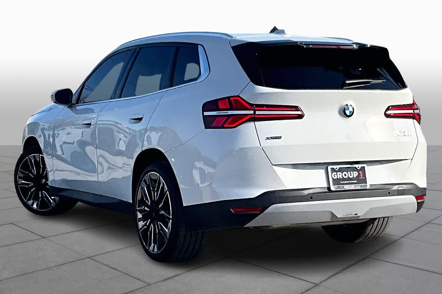 Used 2026 Alpine White BMW 30 xDrive image 11