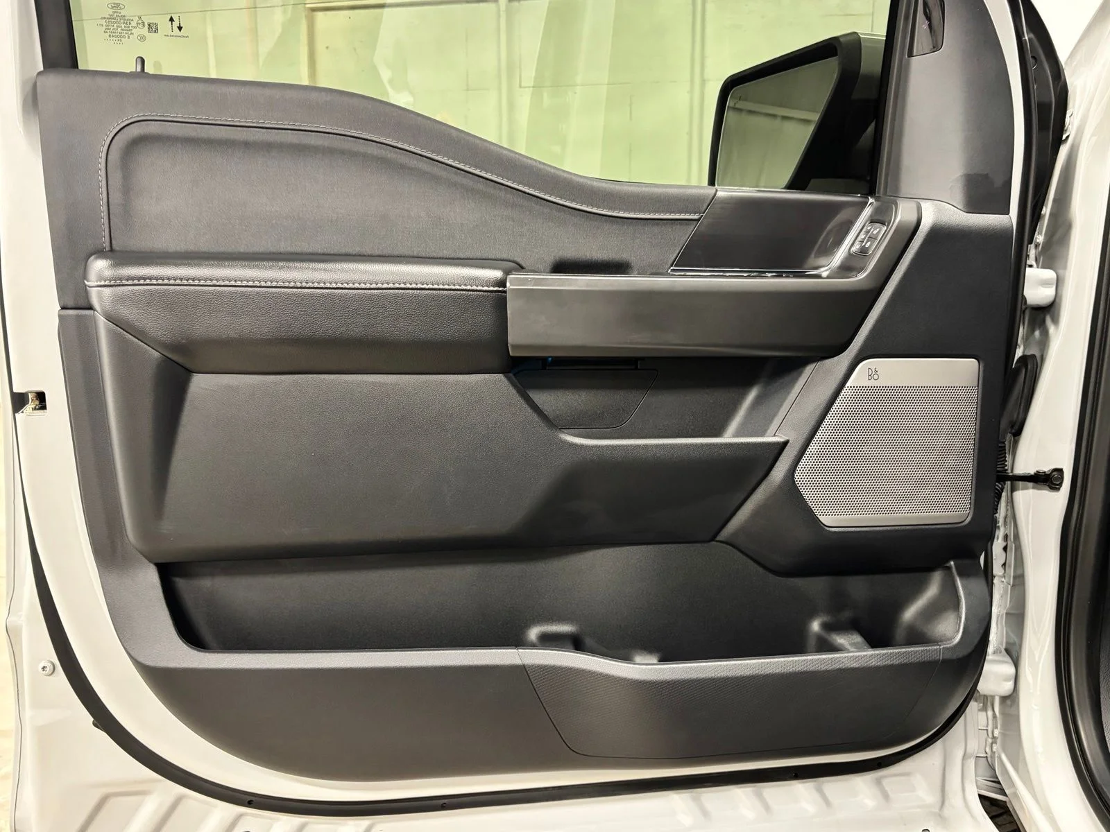 Used 2024 White Ford Lariat image 18