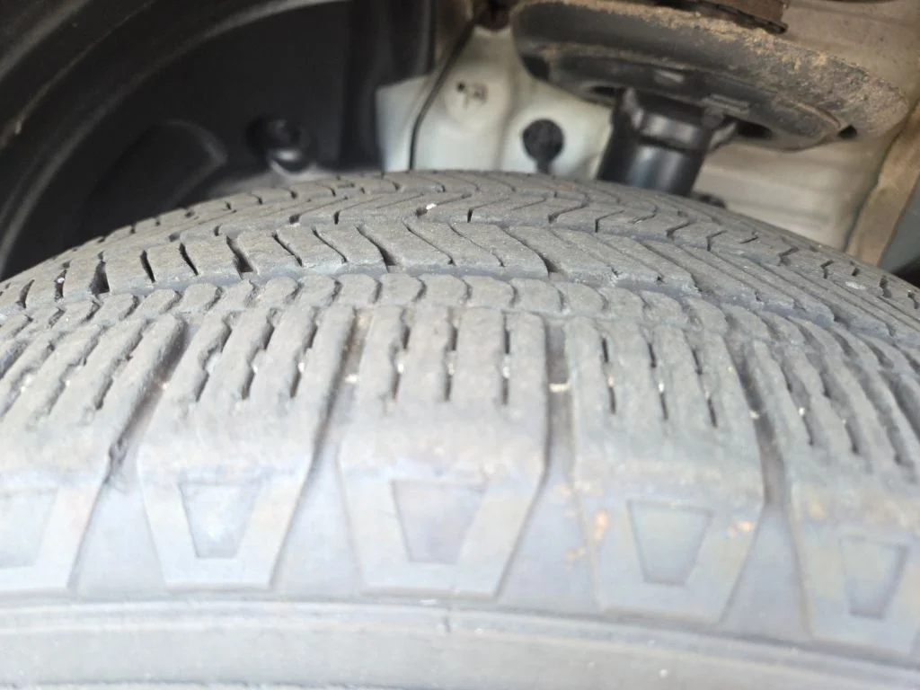 Used 2023 White Honda EX-L image 19