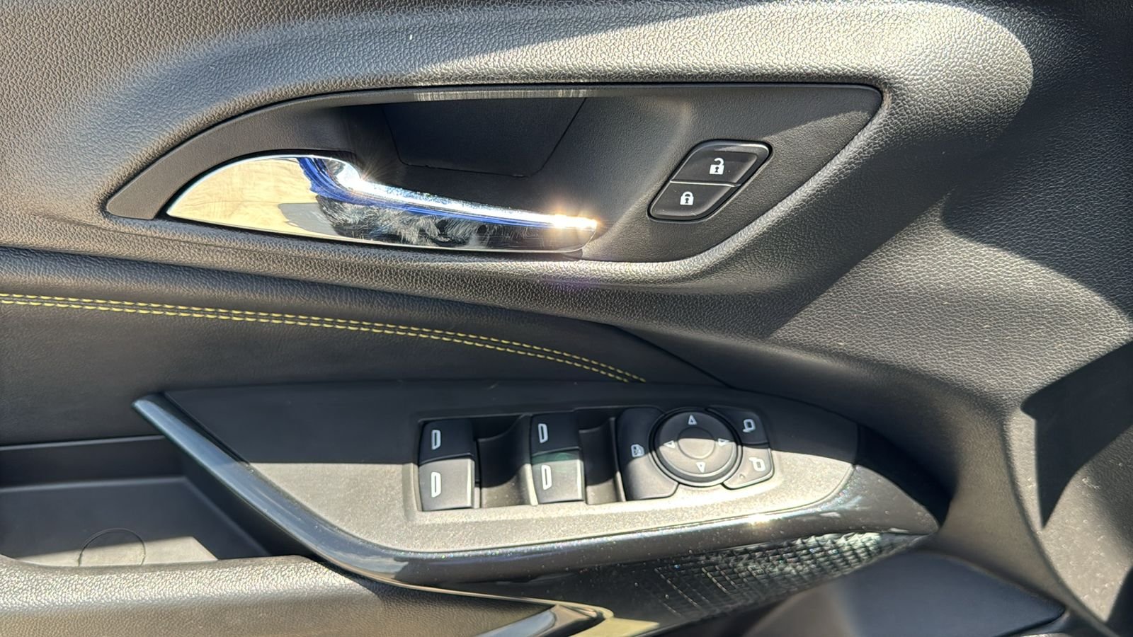 Used 2025 Gray Chevrolet LT image 19