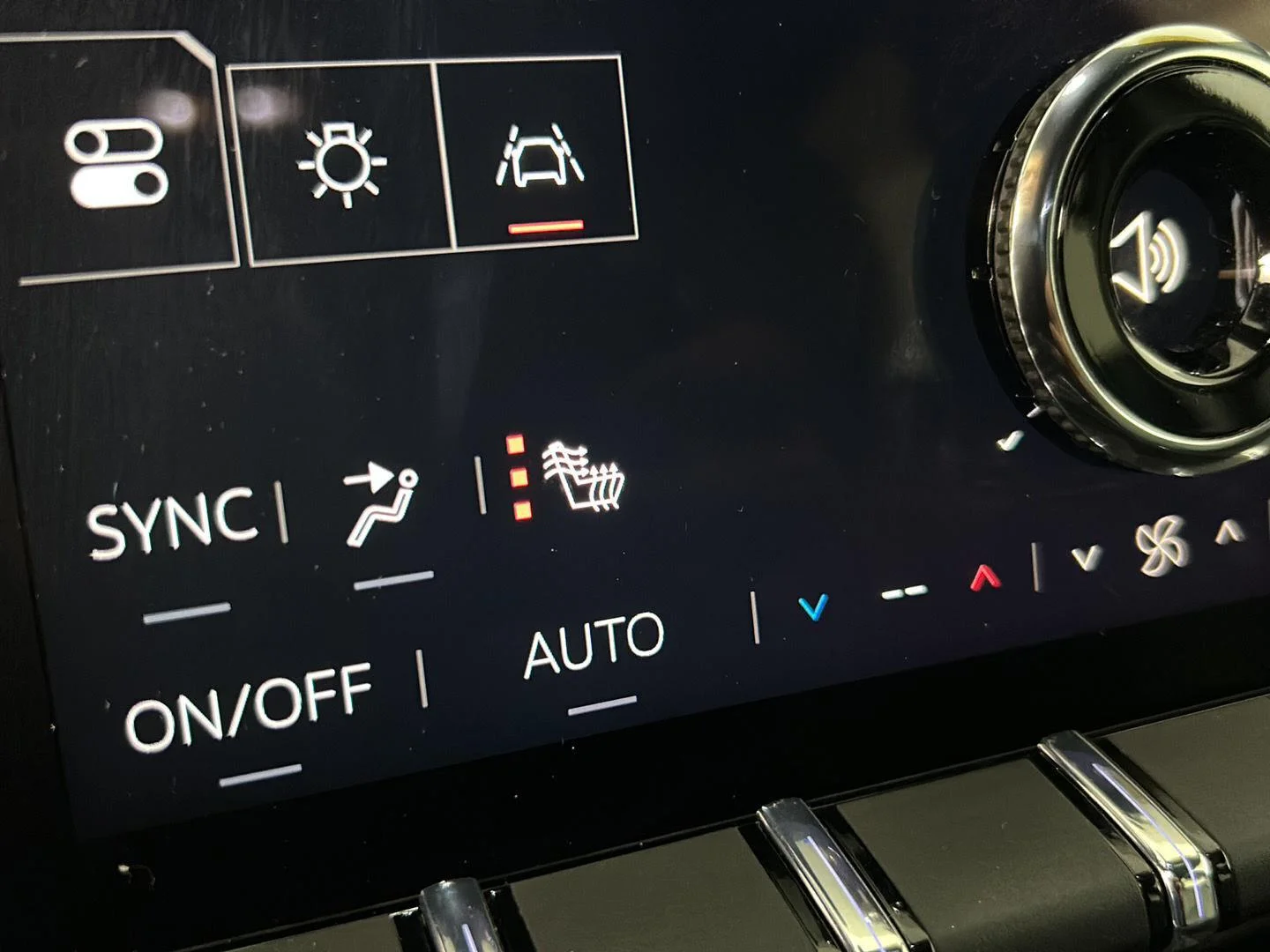 Used 2026 Glacier White Tricoat GMC AWD Elevation image 26