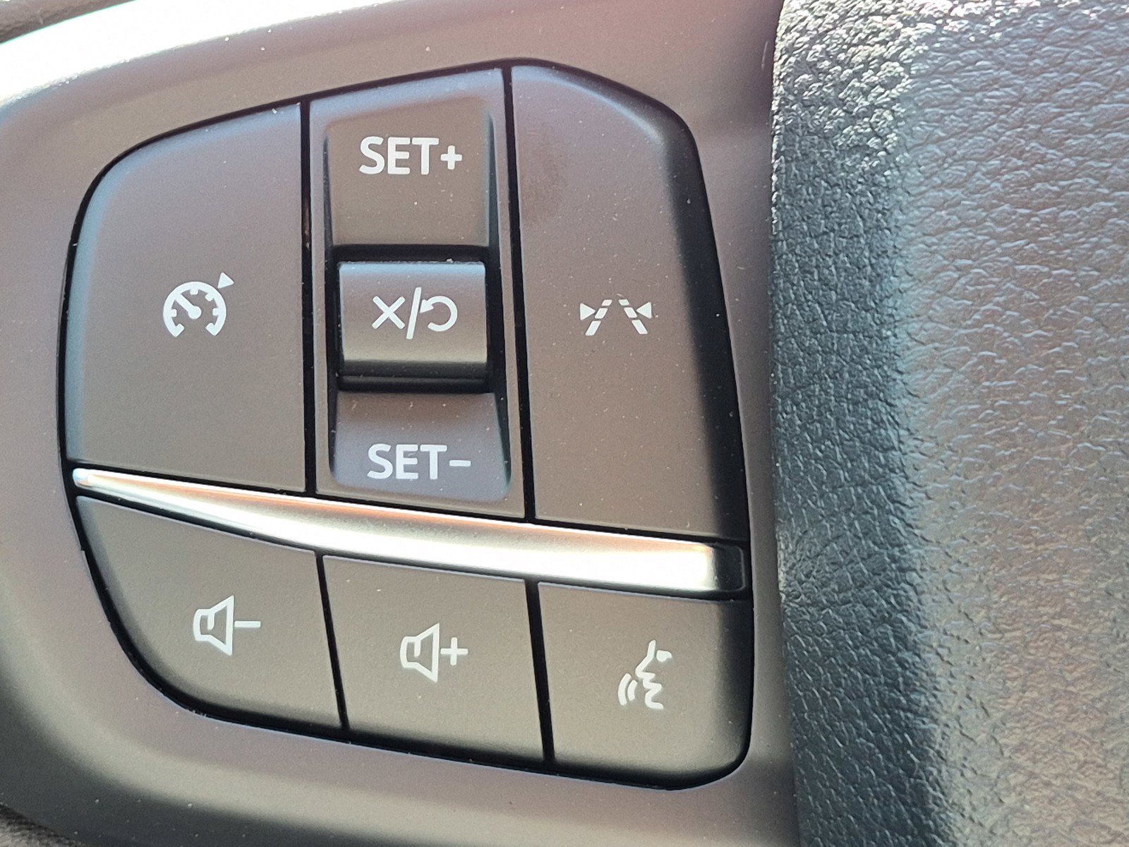 New 2026 Avalanche Ford XLT image 27