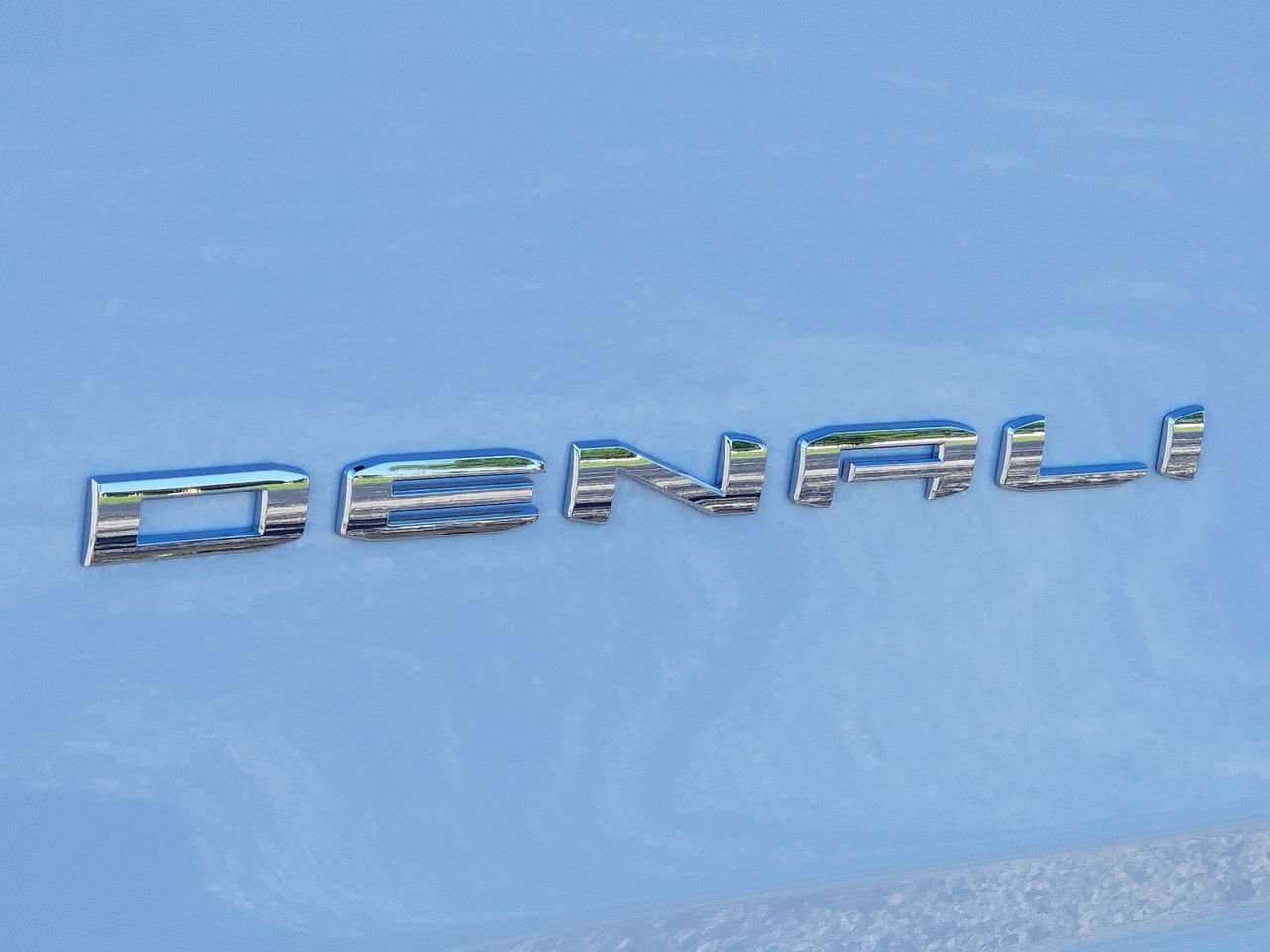 2026 GMC Yukon Denali - Photo 28
