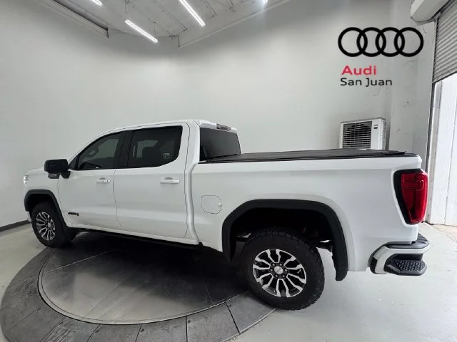 Used 2021 White GMC AT4 image 32
