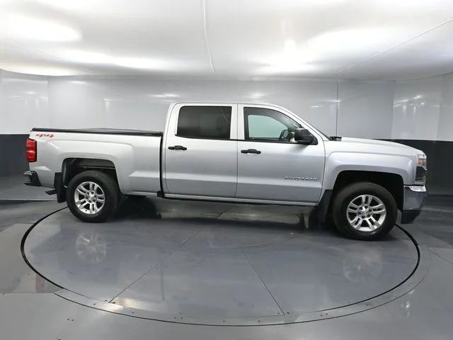 Used 2016 Silver Chevrolet LS image 2
