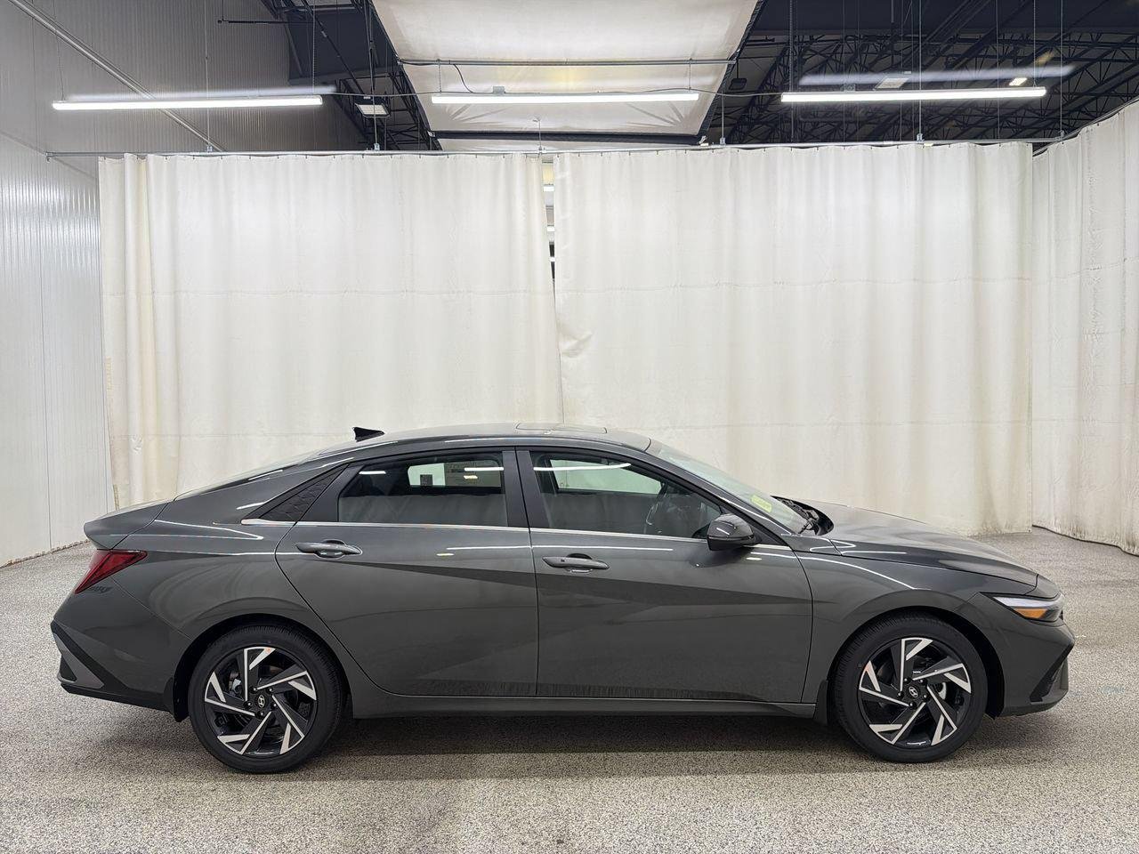 New 2026 Amazon Gray Hyundai Limited image 5