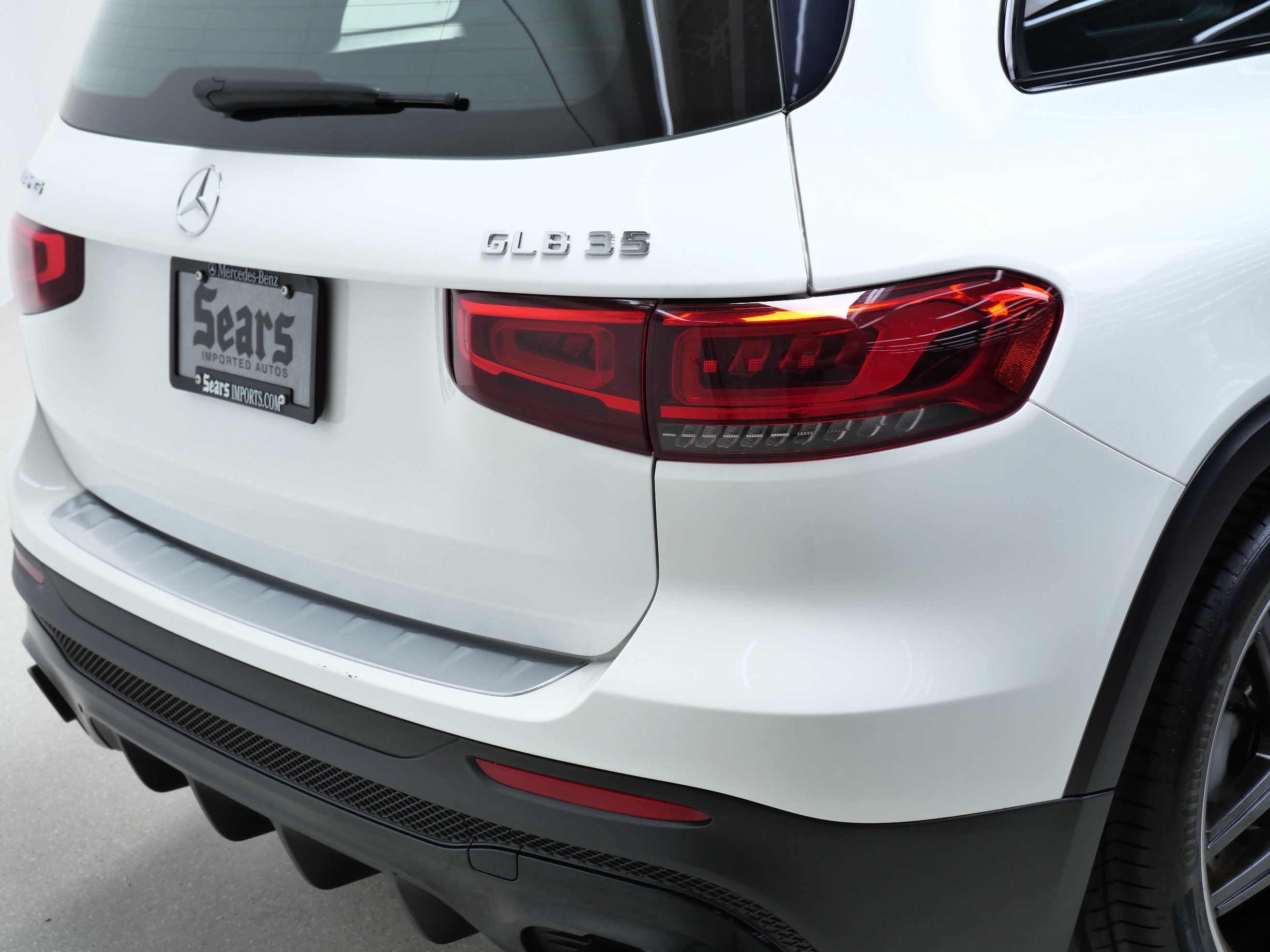 Used 2022 Polar White Mercedes-Benz AMG® GLB 35 image 5