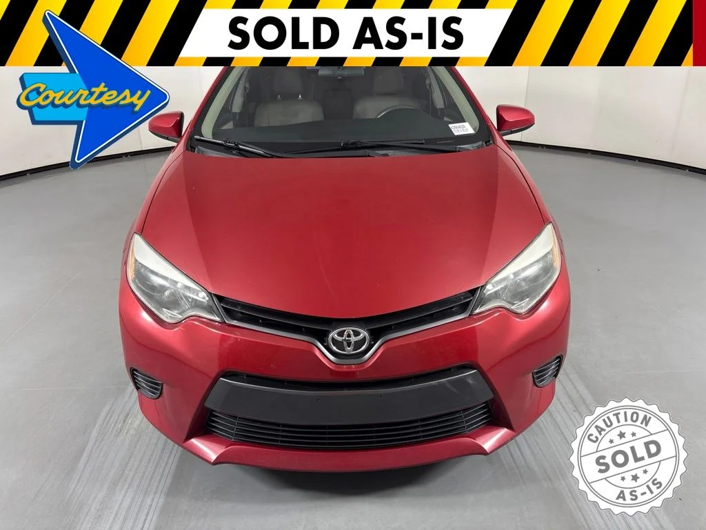 Used 2016 Red Toyota LE image 3