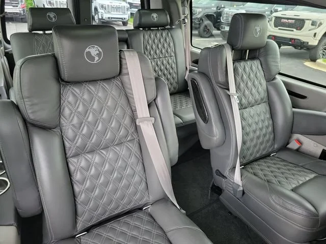 Used 2025 Special Exterior Color GMC Work Van image 24