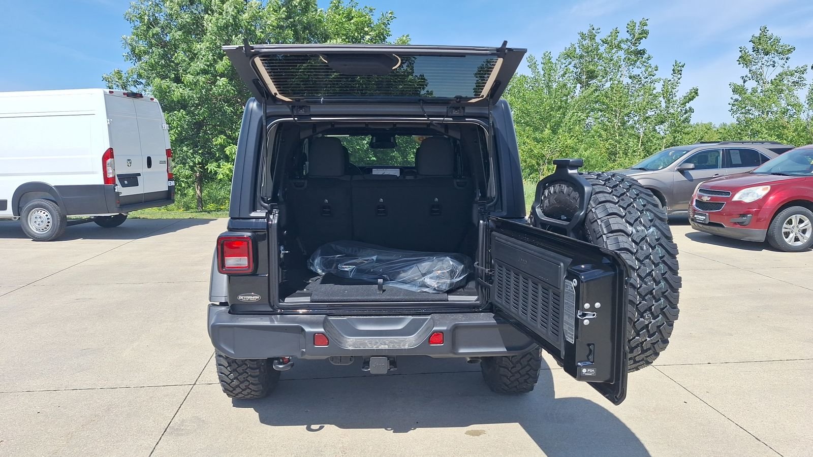 New 2026 Black Clear-Coat Exterior Paint Jeep Willys image 15