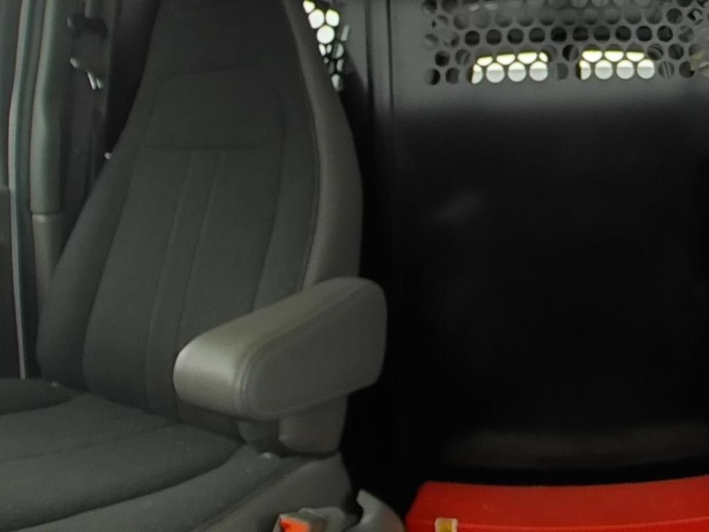 2025 Chevrolet Express Cargo Work Van - Photo 16