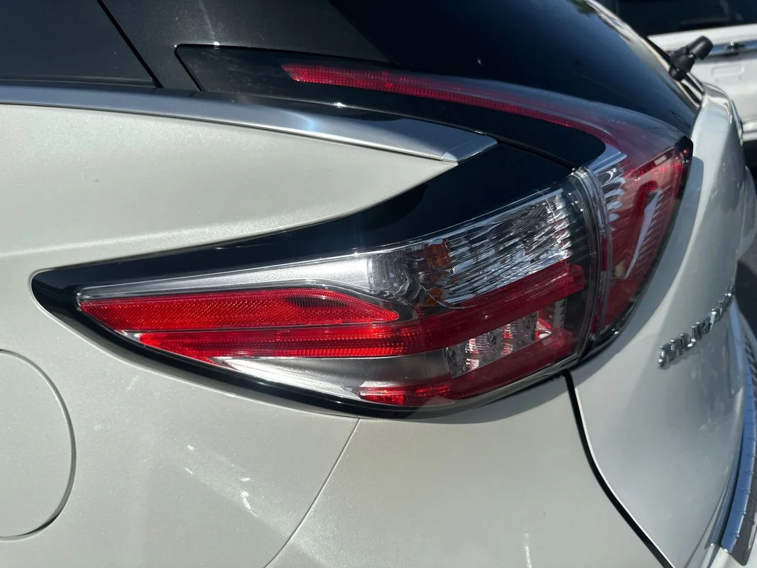 Used 2017 White Nissan SV image 14