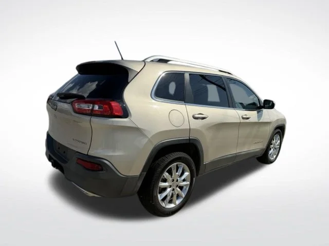 Used 2015 Beige Jeep Limited image 8