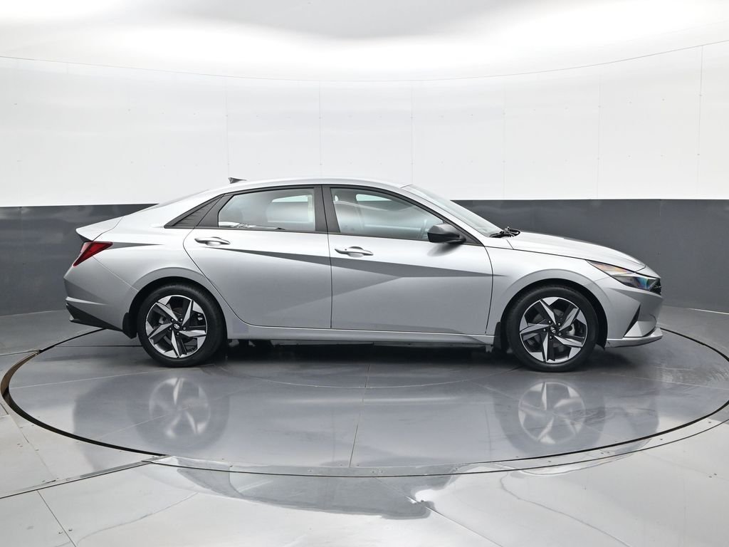 Certified Used 2023 Silver Hyundai SEL image 4