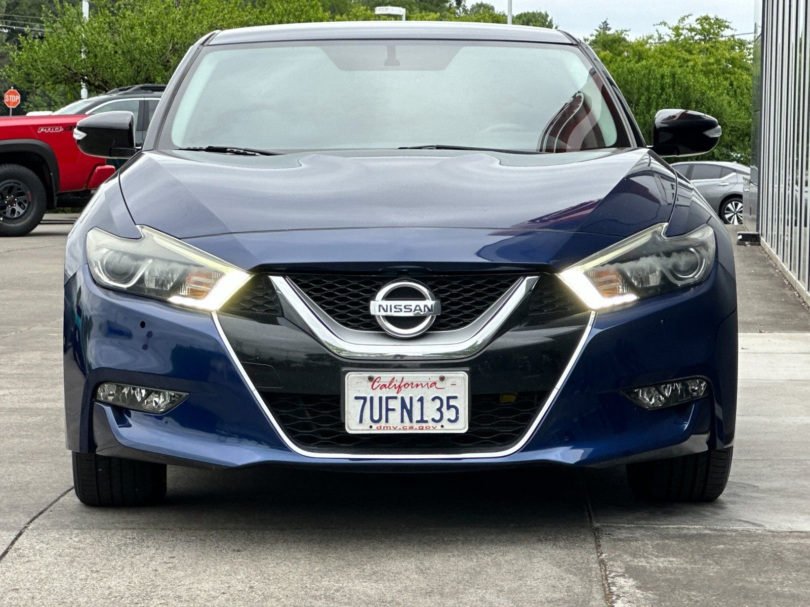 Used 2017 Deep Blue Pearl Nissan 3.5 SV image 8