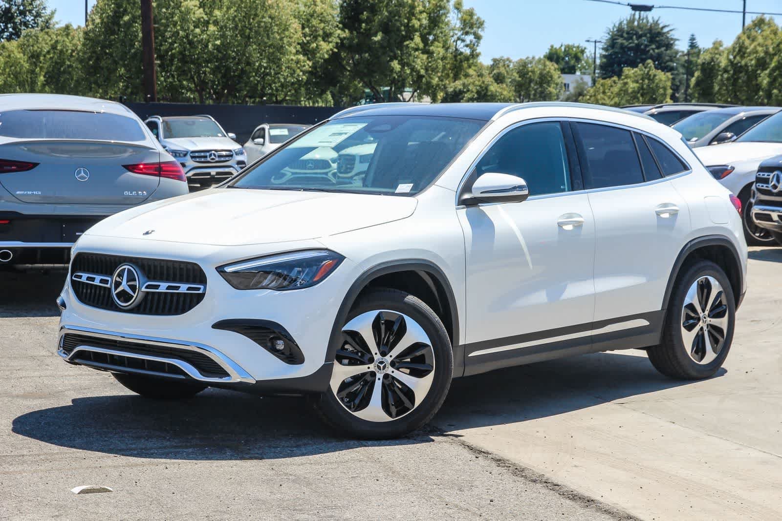 New 2026 Polar White Mercedes-Benz GLA 250 image 1