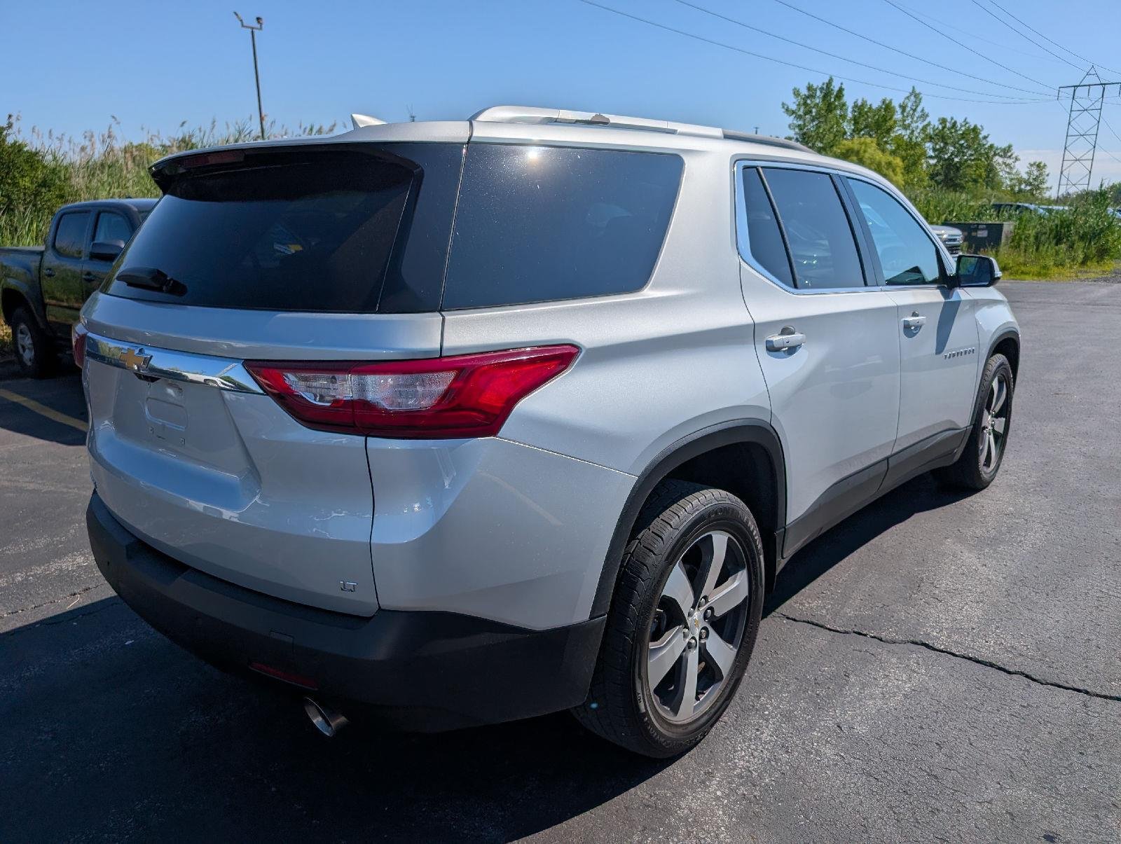 Used 2018 Silver Ice Metallic Chevrolet LT Leather image 7
