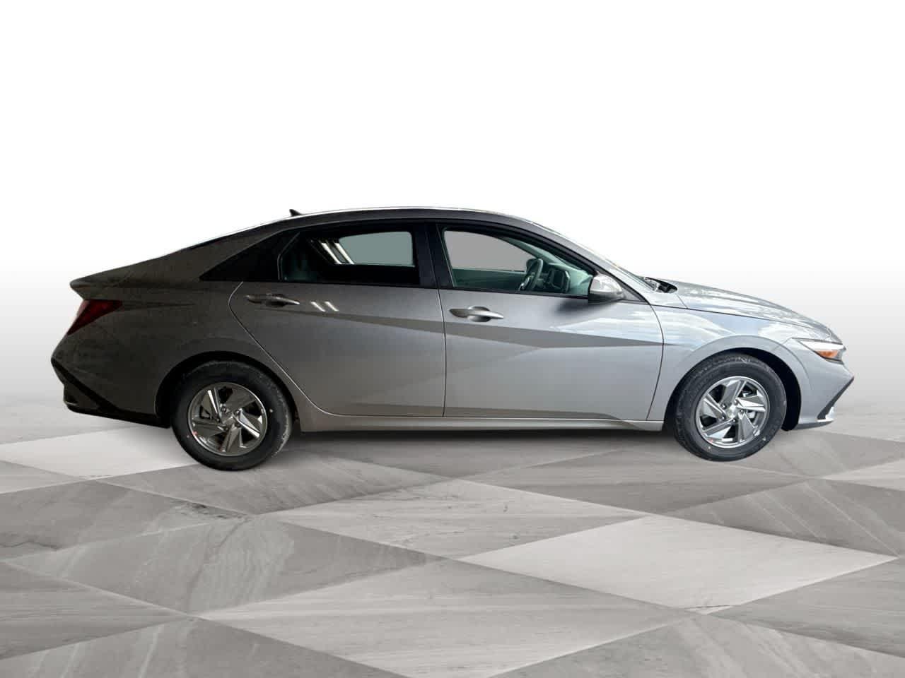 New 2026 Fluid Metal Hyundai SE image 38
