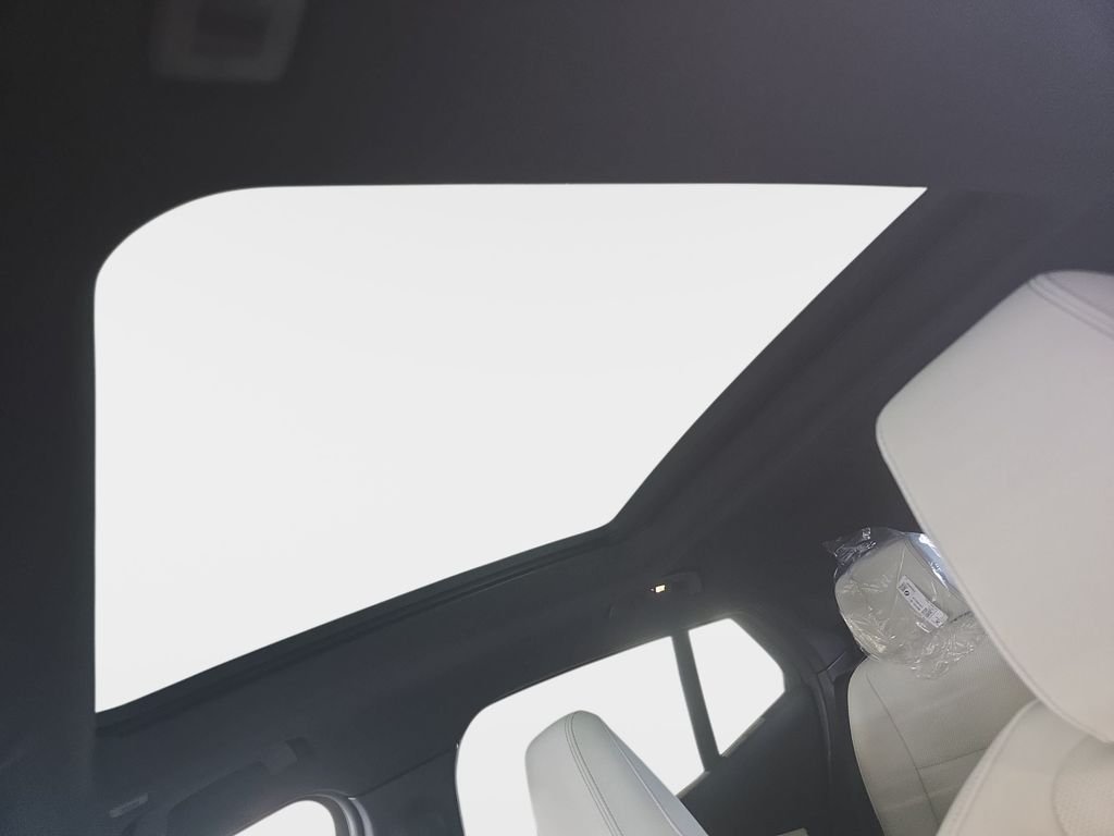 New 2026 Mineral White Metallic BMW xDrive28i image 16