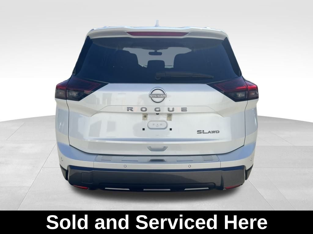 2024 Nissan Rogue SL photo 4