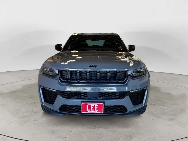 New 2027 Gray Jeep Limited image 8