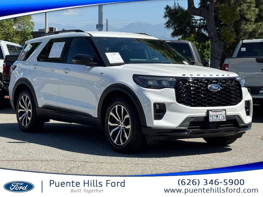 2026 Ford Explorer ST-LINE RWD's photo