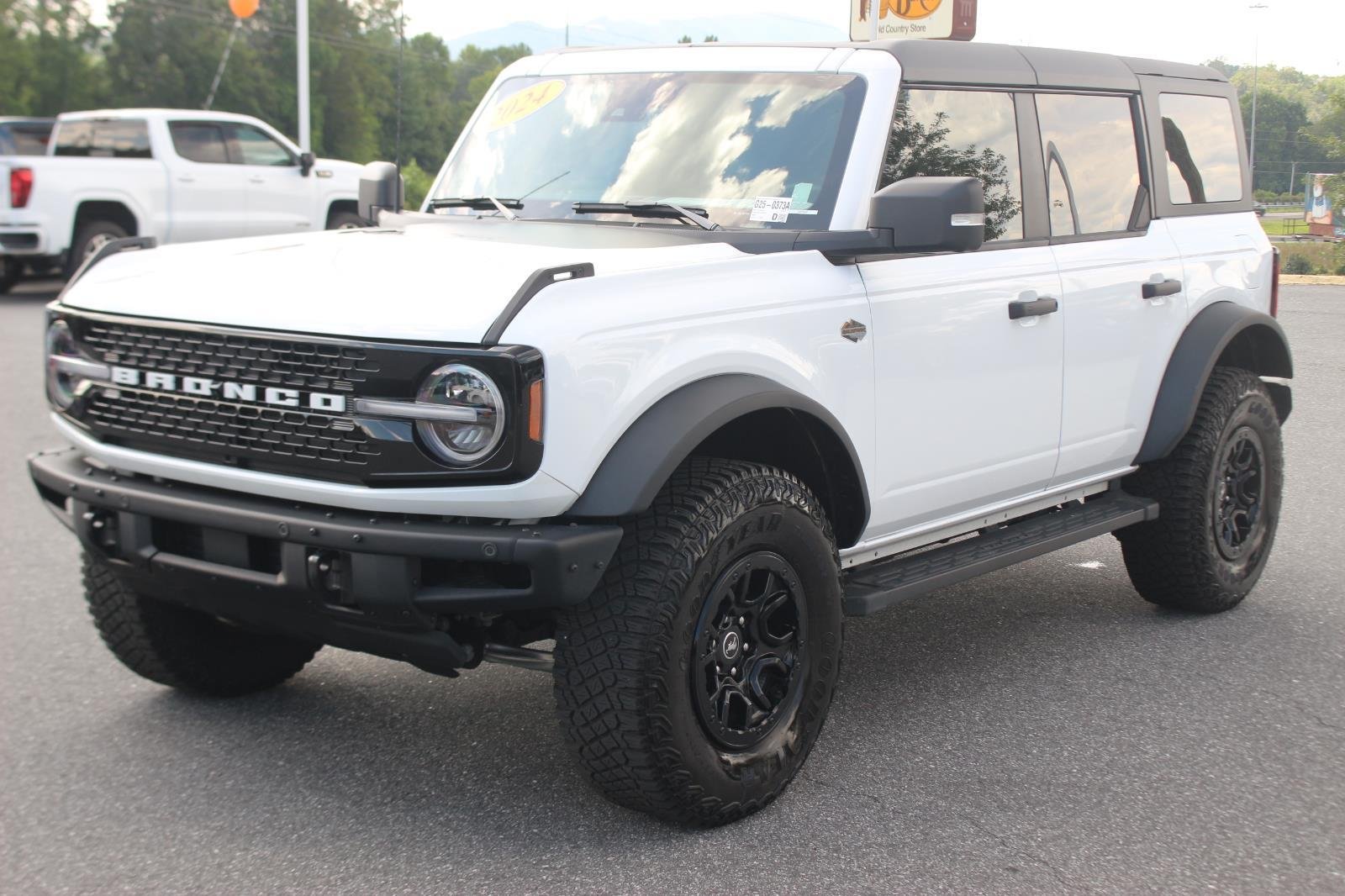 2024 Ford Bronco Wildtrak photo 3