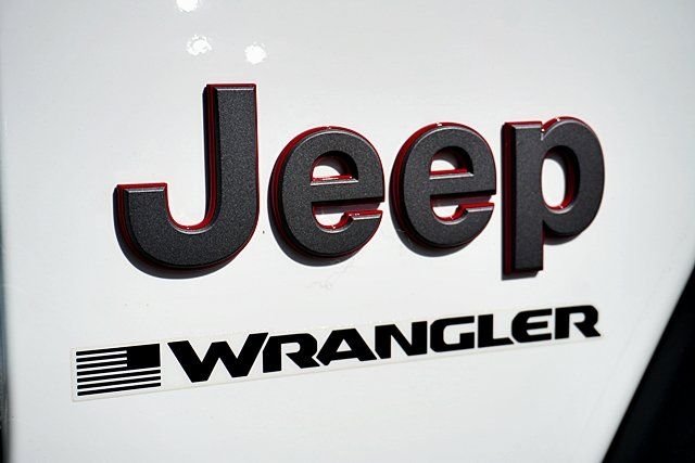 New 2026 Bright White Clear-Coat Exterior Paint Jeep Rubicon image 11