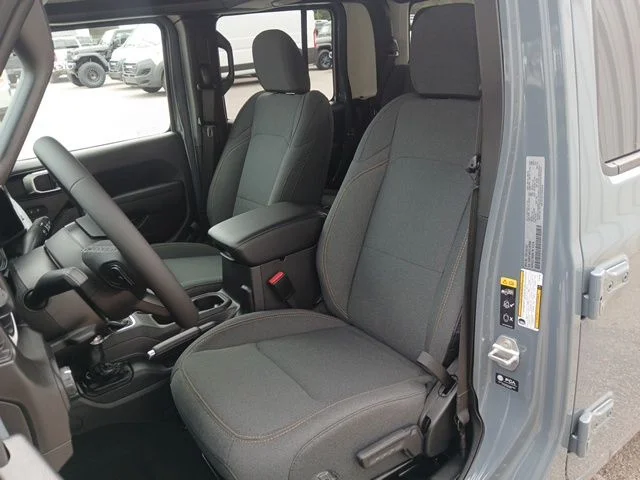 New 2026 Anvil Clearcoat Jeep Sport S image 30